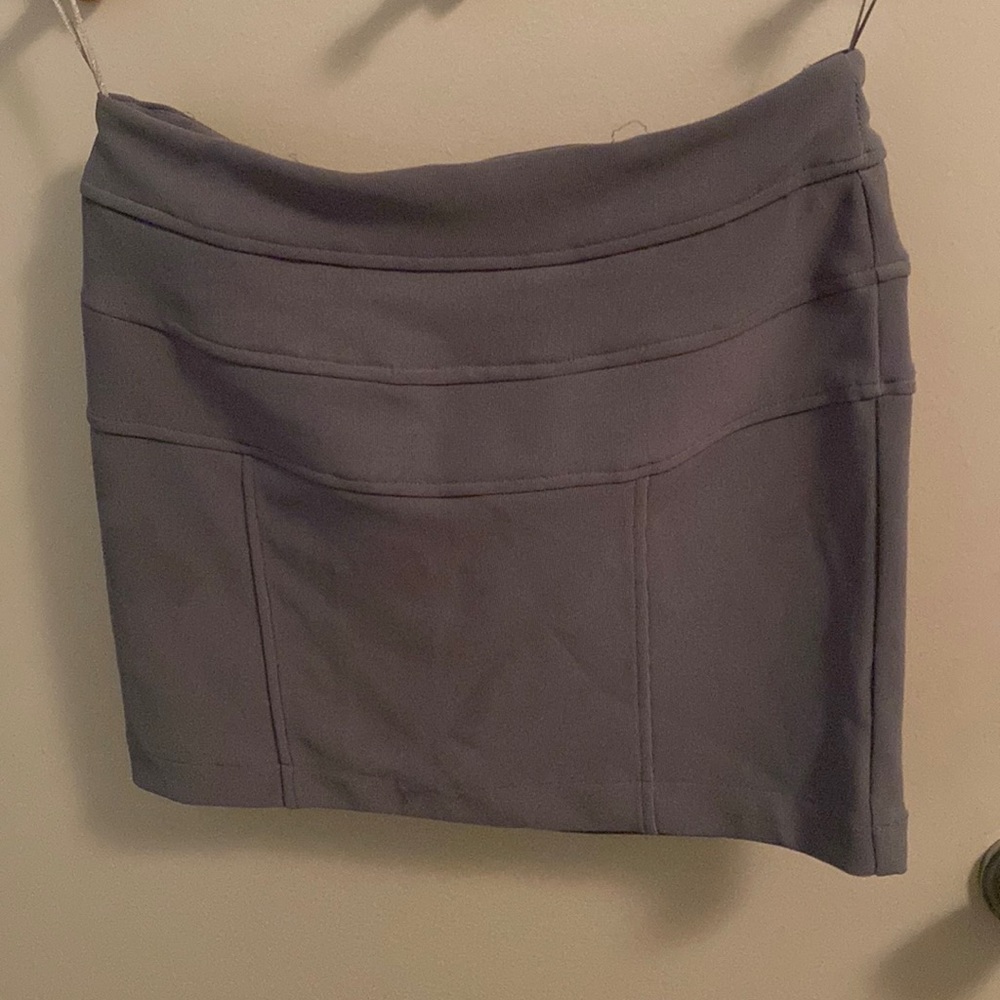 Women’s Urban Behaviour skirt size large